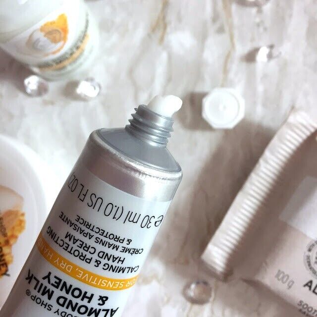 NEW!!! The Body Shop Almond Milk & Honey Calming & Protecting Hand Cream 30ml