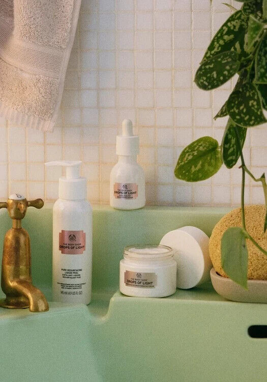 NEW!!! The Body Shop Drops of Light Brightening Serum - 30ml