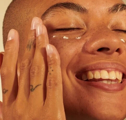 NEW!!! The Body Shop Vitamin E 15ml Eye Cream with Hyaluric Acid - Vegan
