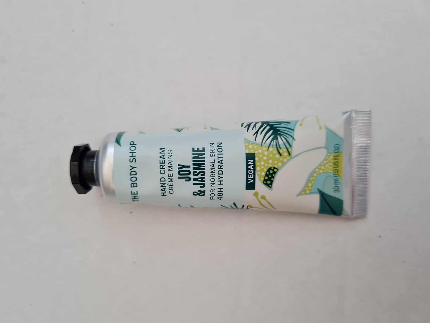 THE BODY SHOP Joy & Jasmine Hand Cream 48HR HYDRATION FLORAL & FESTIVE SCENT VEGAN, 30 ML