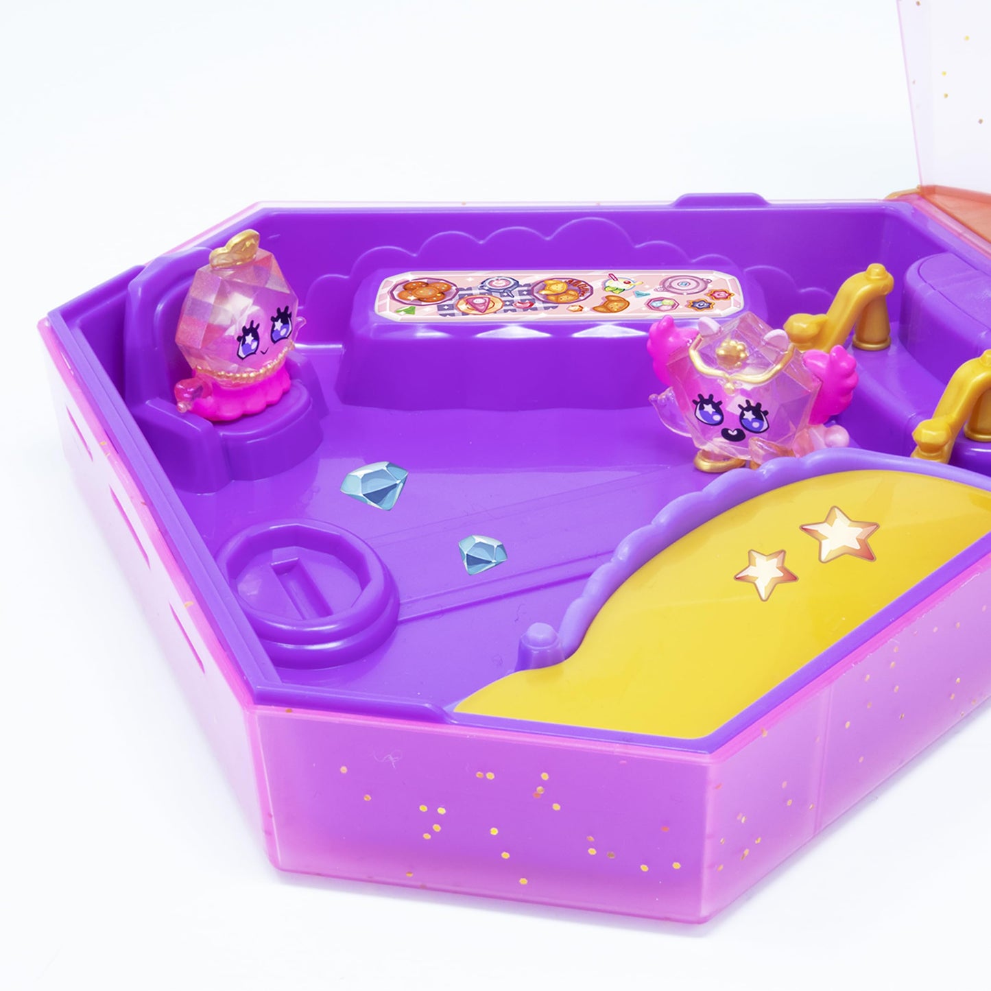 BANDAI Pinky Promise Diamond Palace Playset | Diamond Palace Playset Contains 2 Mini Playsets And 2 Exclusive Gemmy Friends | Combine Gems And Girls Jewellery For Customisable Wearable Fun