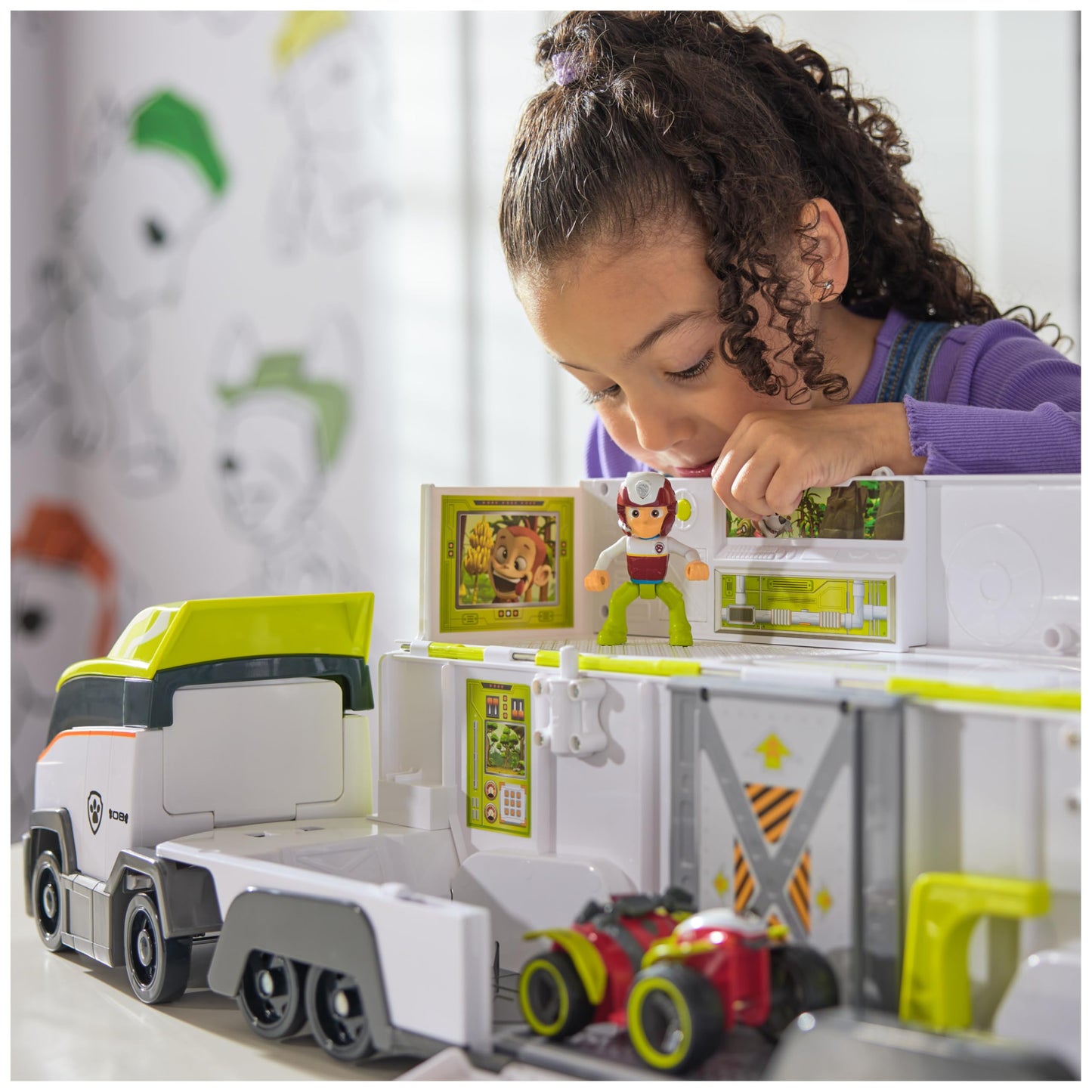 Paw Patrol Jungle Pups, Transforming PAW Patroller, Ryder Action Figure, ATV Toy Car, Vehicle Lift and Sound Effects, Kids? Toys for Boys and Girls Aged 3+