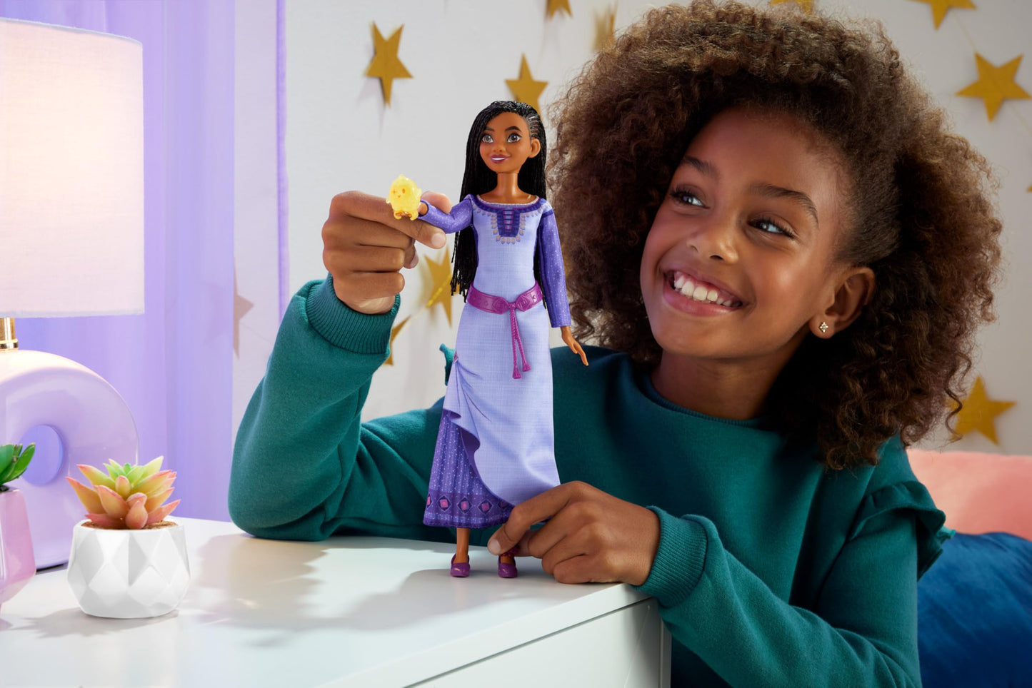 Mattel Disney's Wish Singing Asha of Rosas Fashion Doll & Star Figure, Posable with Removable Outfit, Sings ?This Wish? in English, HPX26