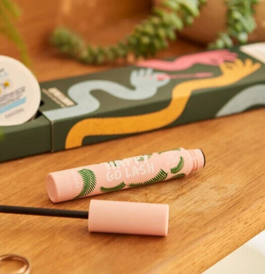 NEW!!! The Body Shop Define Swipe Happy Go Lash Gift Set Mascara Camomile Butter