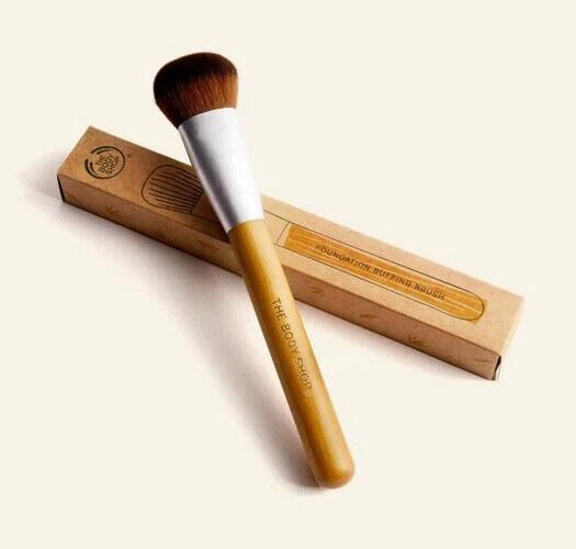 NEW!!! The Body Shop Foundation Buffing Brush