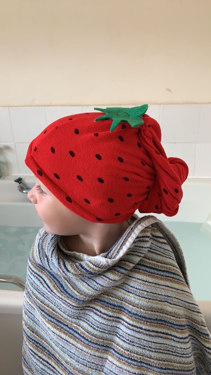 NEW!!!!!  The Body Shop Strawberry Hair Towel