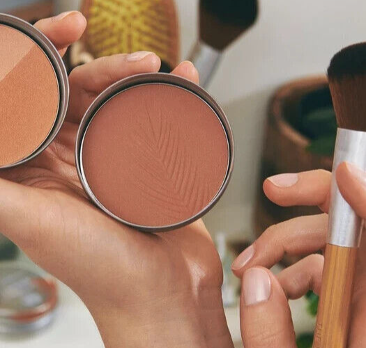 NEW!!! The Body Shop Coconut Bronze Matte Bronzing Powder- coco dark 05 - 9g
