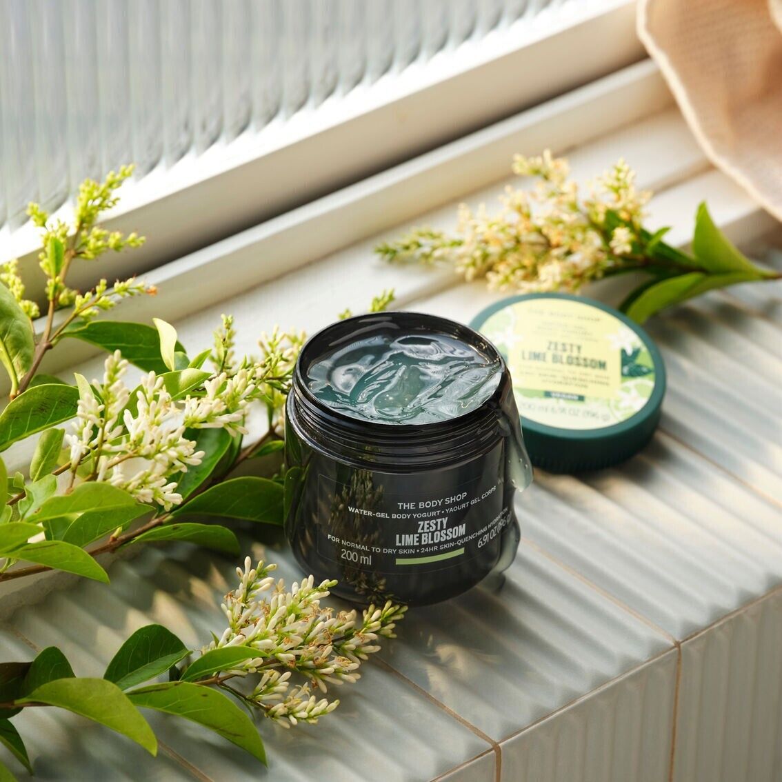 NEW!!! The Body Shop Zesty Lime Blossom Body Yogurt for Normal to Dry Skin 200ml