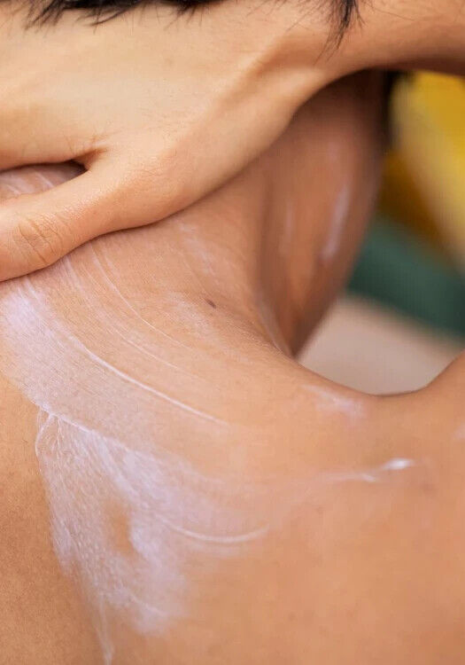 NEW!!! THE BODY SHOP Almond Milk Body Butter 50ml 