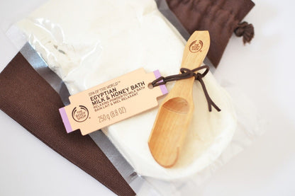 NEW!!! The Body Shop Egyptian Milk Honey Bath Powder 250g