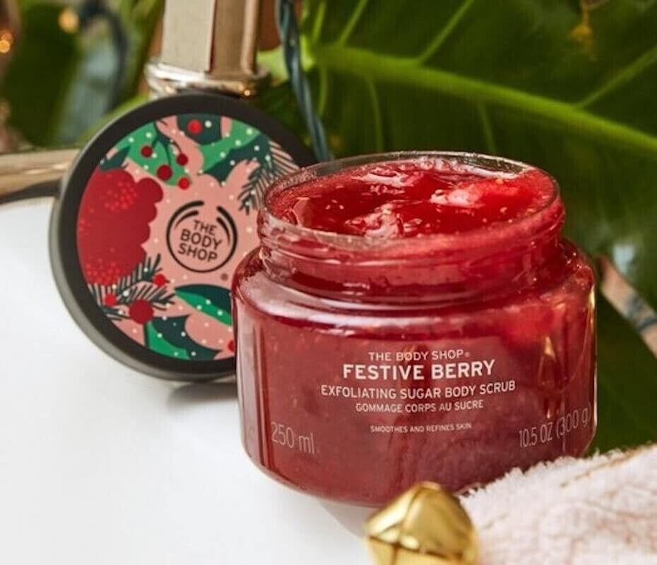 NEW!!! The Body Shop Festive Berry- 4pc Gift Set