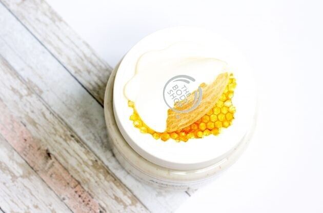 NEW!!!!  The Body Shop Almond Milk & Honey Exfoliating Cream Scrub 250ml