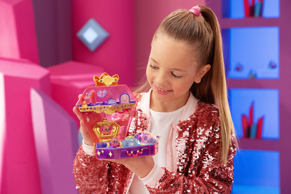 BANDAI Pinky Promise Diamond Palace Playset | Diamond Palace Playset Contains 2 Mini Playsets And 2 Exclusive Gemmy Friends | Combine Gems And Girls Jewellery For Customisable Wearable Fun
